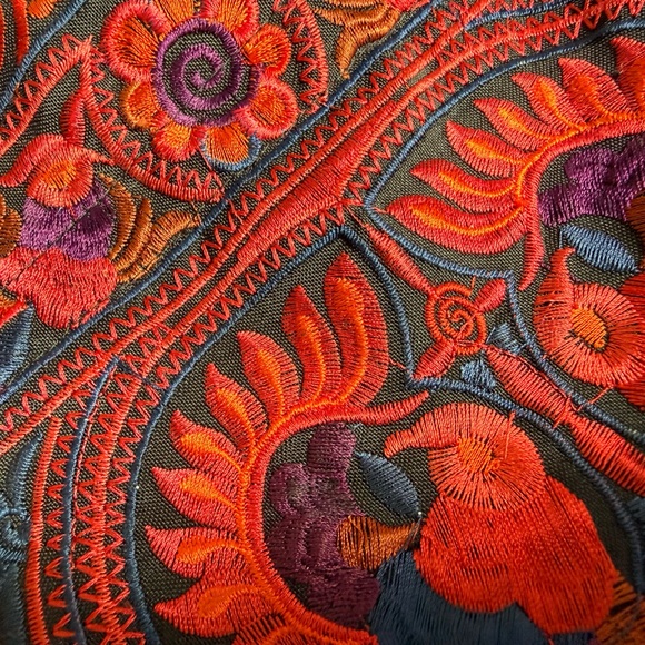 Disney Parks x Lumily | Handmade Embroidered Boho Tassel Bag – Thailand - Picture 10 of 10